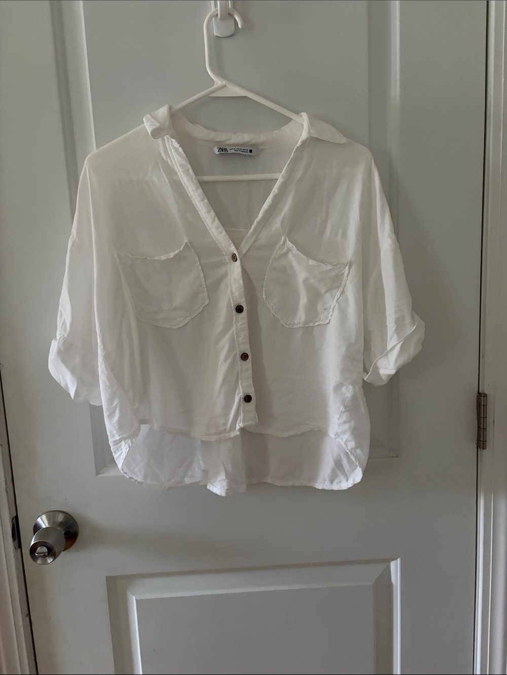 Zara White Button-Front Pocket Shirt